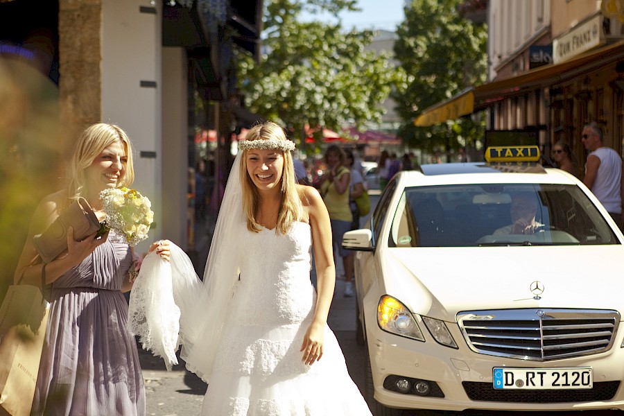 Katja Velmans Hochzeitsfotograf Düsseldorf – Kirchliche Trauung in der Düsseldorfer Altstadt