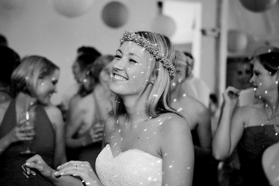 Katja Velmans Hochzeitsfotograf Düsseldorf – Kirchliche Trauung in der Düsseldorfer Altstadt