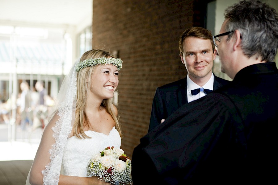 Katja Velmans Hochzeitsfotograf Düsseldorf – Kirchliche Trauung in der Düsseldorfer Altstadt