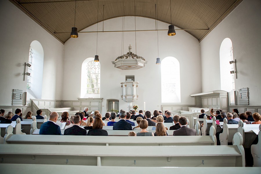 Katja Velmans Hochzeitsfotograf Düsseldorf – Waldkirche Schloss Linnep