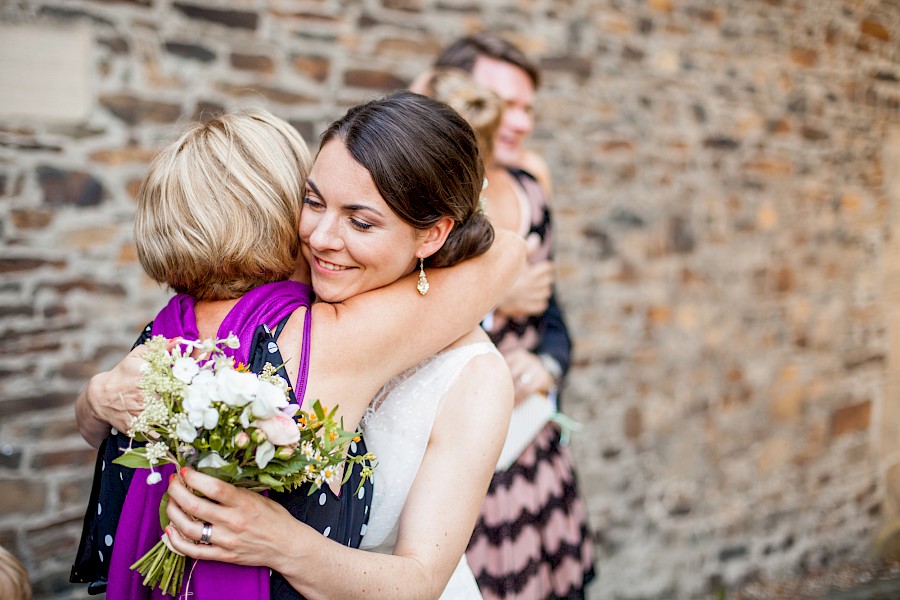 Katja Velmans Hochzeitsfotograf Düsseldorf – Waldkirche Schloss Linnep