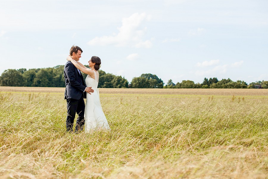 Katja Velmans Hochzeitsfotograf Düsseldorf – Waldkirche Schloss Linnep