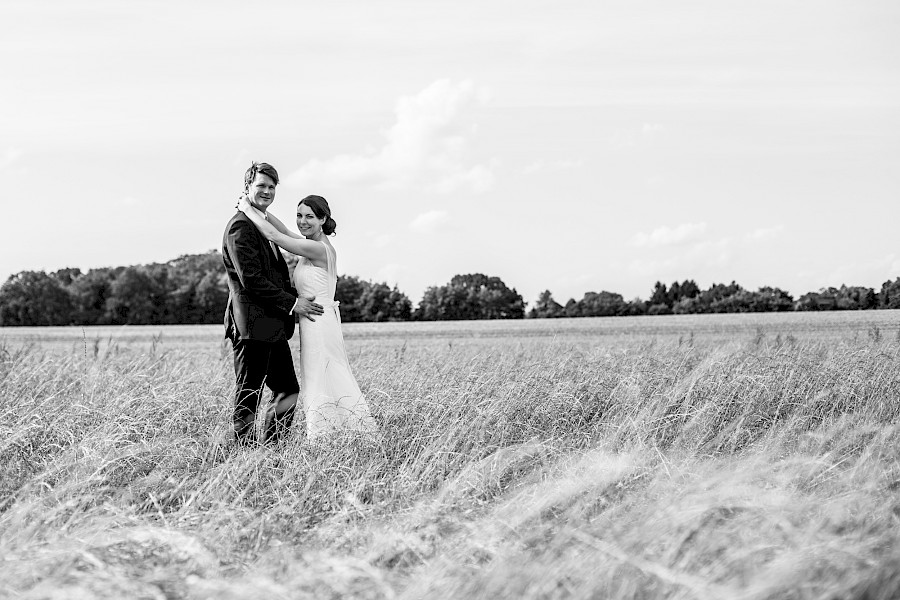 Katja Velmans Hochzeitsfotograf Düsseldorf – Waldkirche Schloss Linnep