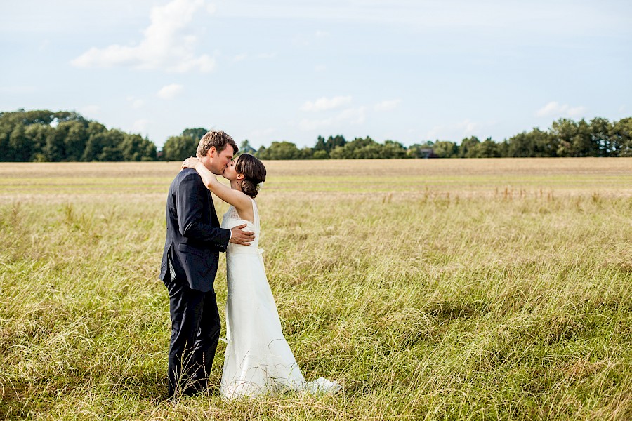 Katja Velmans Hochzeitsfotograf Düsseldorf – Waldkirche Schloss Linnep