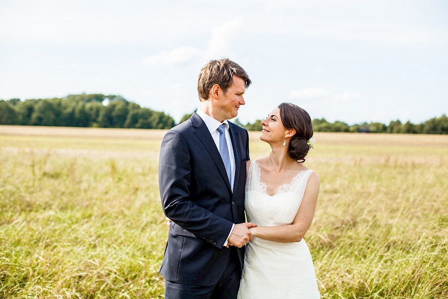 Katja Velmans Hochzeitsfotograf Düsseldorf – Waldkirche Schloss Linnep