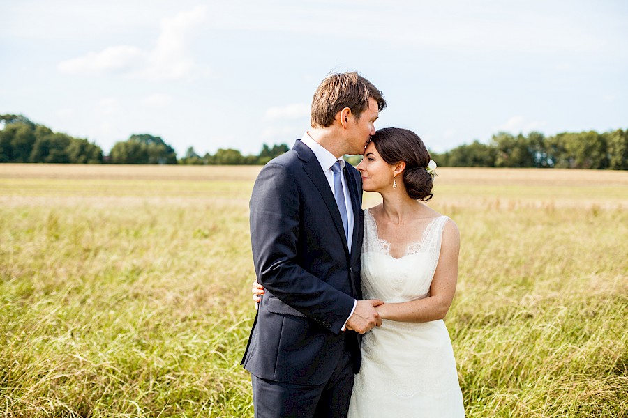 Katja Velmans Hochzeitsfotograf Düsseldorf – Waldkirche Schloss Linnep