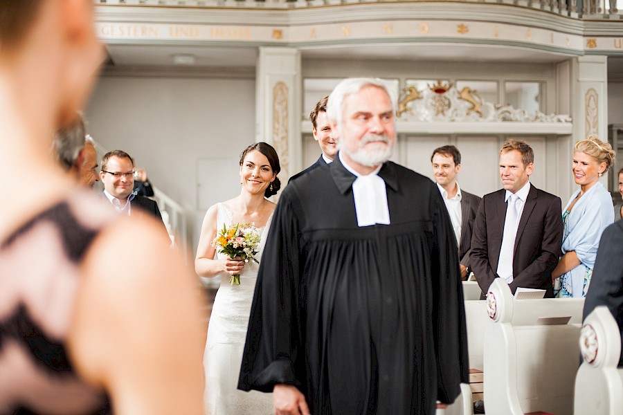 Katja Velmans Hochzeitsfotograf Düsseldorf – Waldkirche Schloss Linnep