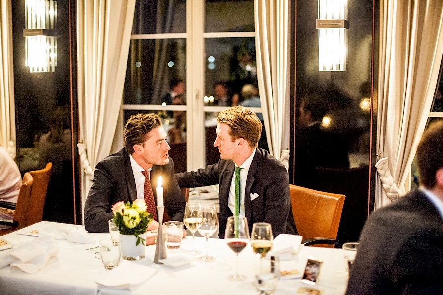 Katja Velmans Hochzeitsfotograf Düsseldorf – Landhaus Mönchenwerth