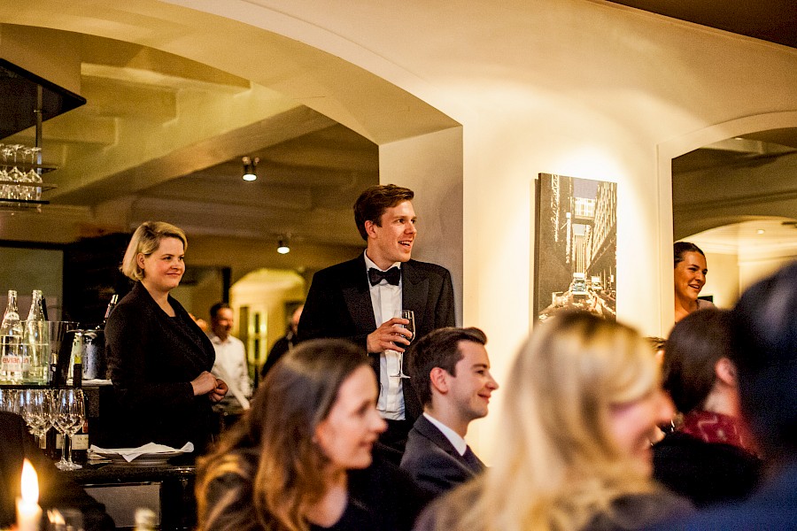 Katja Velmans Hochzeitsfotograf Düsseldorf – Landhaus Mönchenwerth