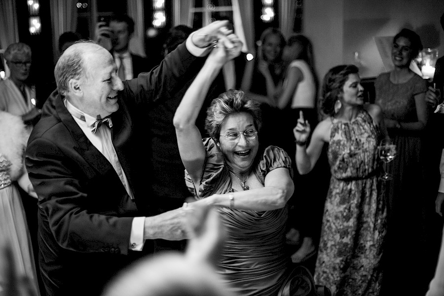 Katja Velmans Hochzeitsfotograf Düsseldorf – Landhaus Mönchenwerth