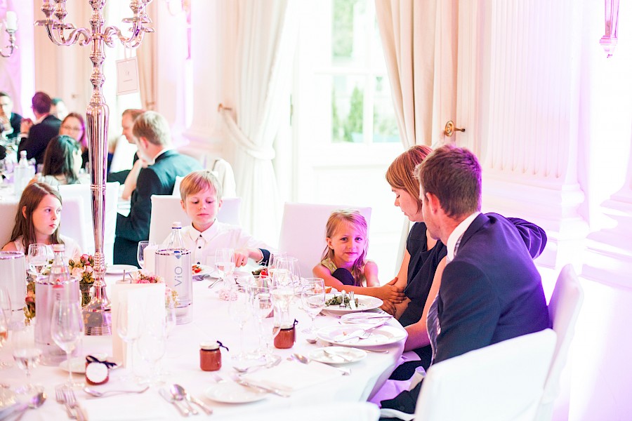 Katja Velmans Hochzeitsfotograf Düsseldorf – Flora Köln