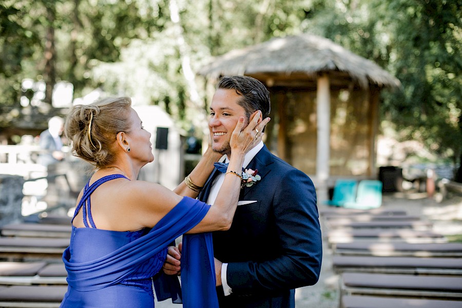 Katja Velmans Hochzeitsfotograf Düsseldorf – Auermühle in Ratingen_first