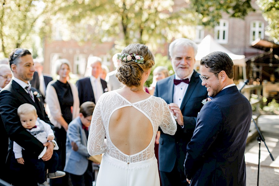 Katja Velmans Hochzeitsfotograf Düsseldorf – Auermühle in Ratingen_first