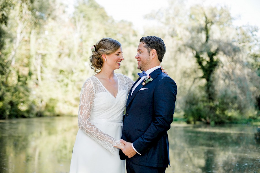 Katja Velmans Hochzeitsfotograf Düsseldorf – Auermühle in Ratingen_first