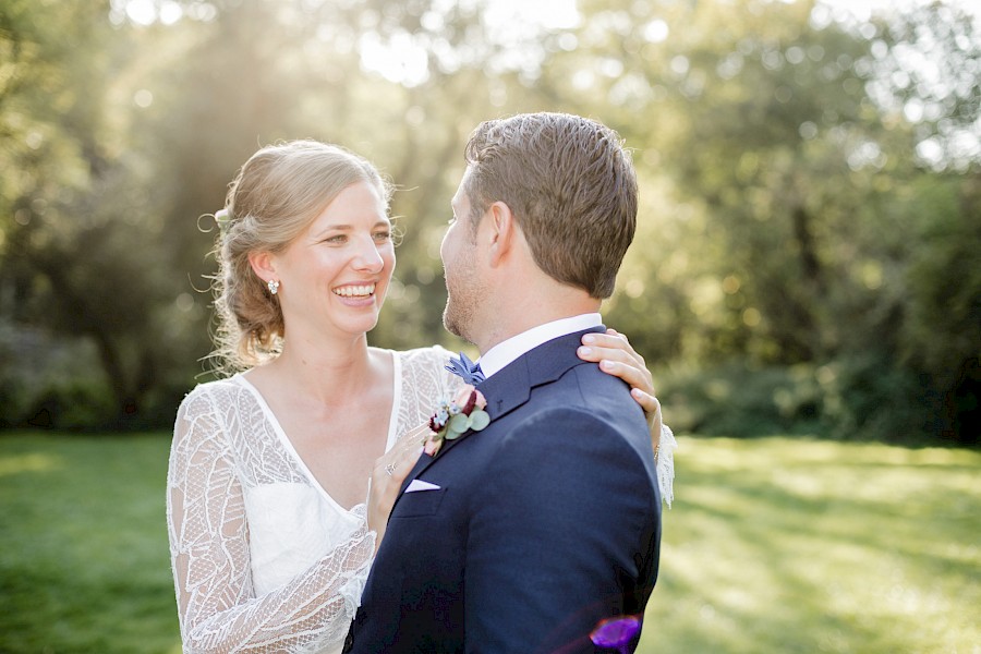 Katja Velmans Hochzeitsfotograf Düsseldorf – Auermühle in Ratingen_first