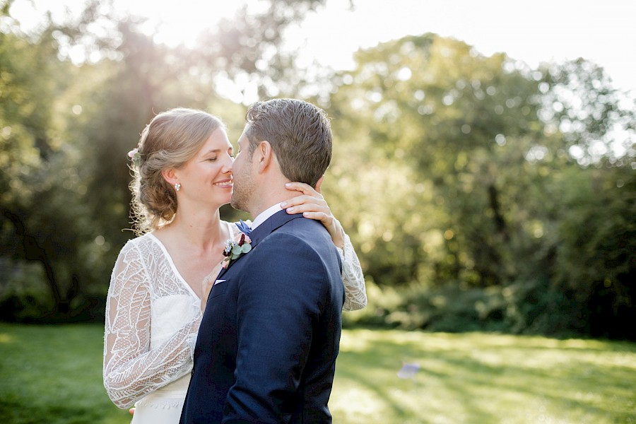 Katja Velmans Hochzeitsfotograf Düsseldorf – Auermühle in Ratingen_first