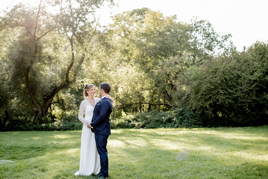 Katja Velmans Hochzeitsfotograf Düsseldorf – Auermühle in Ratingen_first