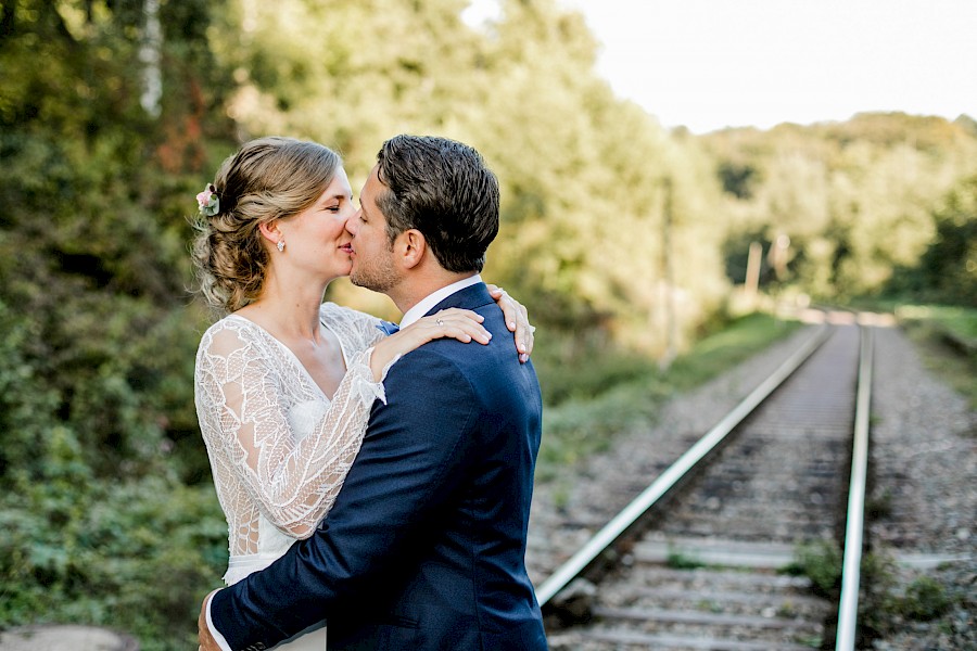 Katja Velmans Hochzeitsfotograf Düsseldorf – Auermühle in Ratingen_first