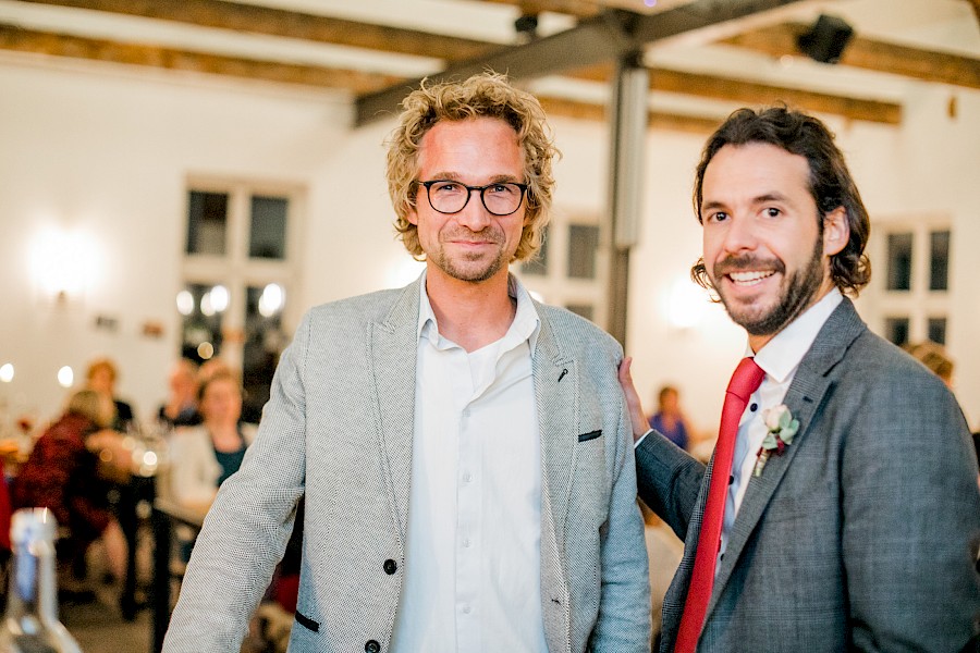 Katja Velmans Hochzeitsfotograf Düsseldorf – Auermühle in Ratingen_first