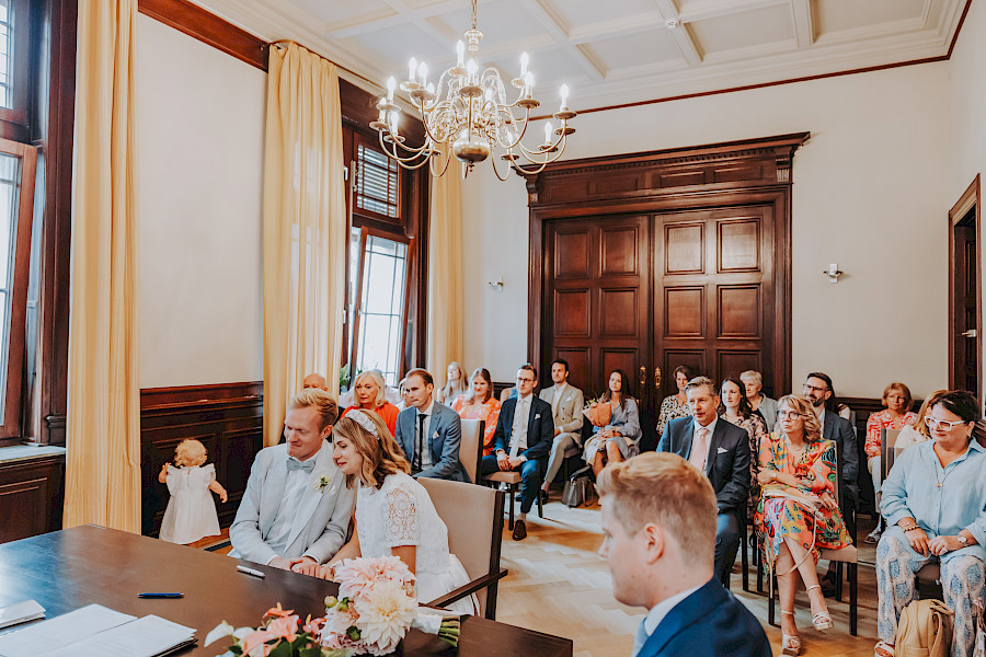 Katja Velmans Hochzeitsfotograf Düsseldorf – Standesamt und freie Trauung in der Auermühle