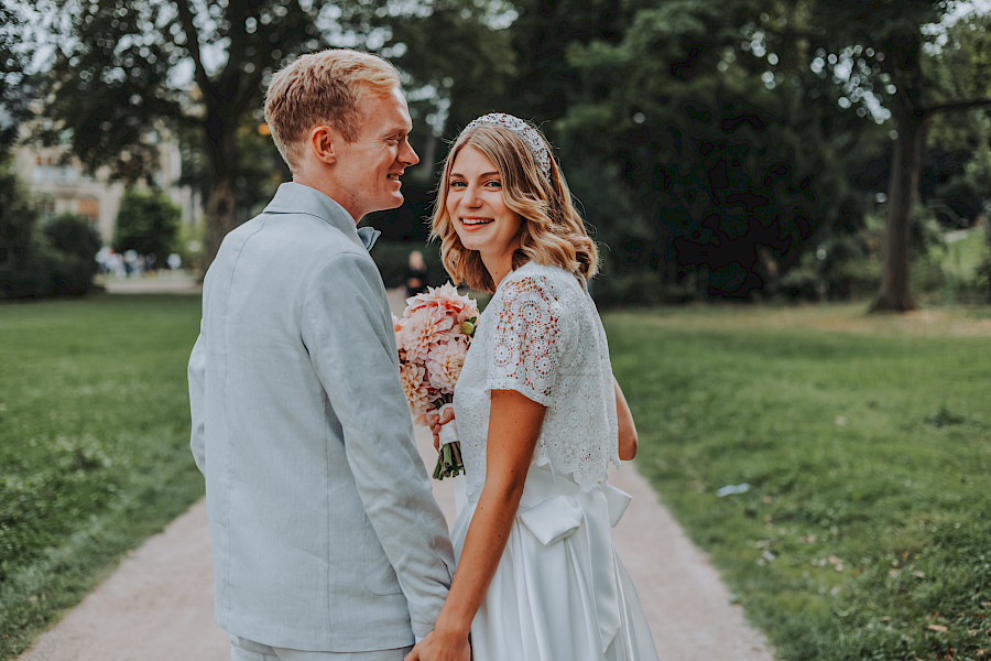 Katja Velmans Hochzeitsfotograf Düsseldorf – Standesamt und freie Trauung in der Auermühle