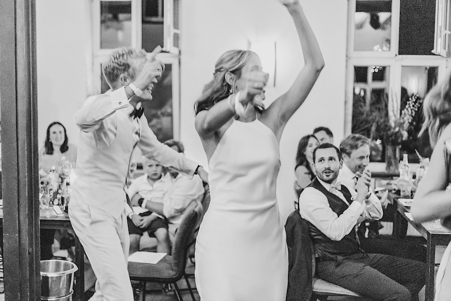 Katja Velmans Hochzeitsfotograf Düsseldorf – Standesamt und freie Trauung in der Auermühle