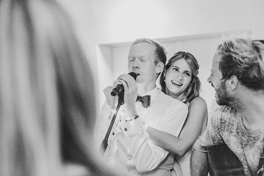 Katja Velmans Hochzeitsfotograf Düsseldorf – Standesamt und freie Trauung in der Auermühle