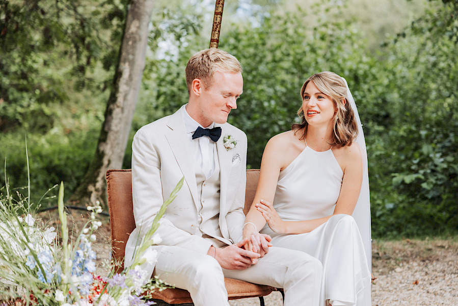 Katja Velmans Hochzeitsfotograf Düsseldorf – Standesamt und freie Trauung in der Auermühle