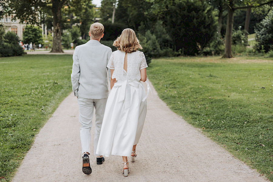 Katja Velmans Hochzeitsfotograf Düsseldorf – Standesamt und freie Trauung in der Auermühle