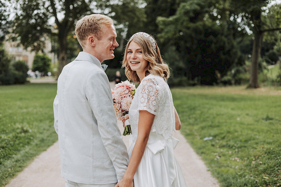 Katja Velmans Hochzeitsfotograf Düsseldorf – Standesamt und freie Trauung in der Auermühle