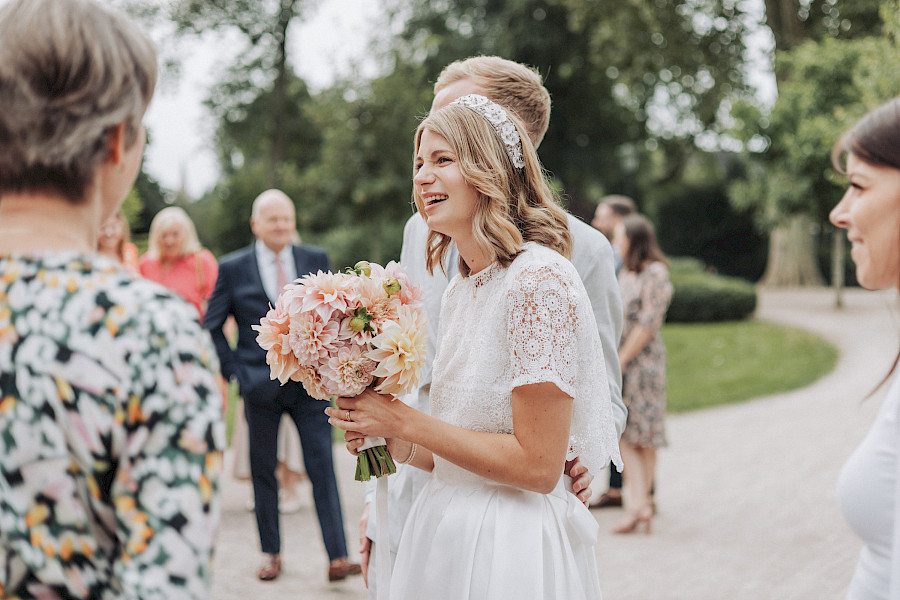 Katja Velmans Hochzeitsfotograf Düsseldorf – Standesamt und freie Trauung in der Auermühle