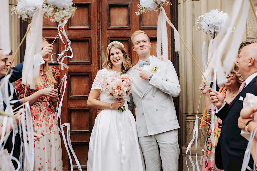 Katja Velmans Hochzeitsfotograf Düsseldorf – Standesamt und freie Trauung in der Auermühle