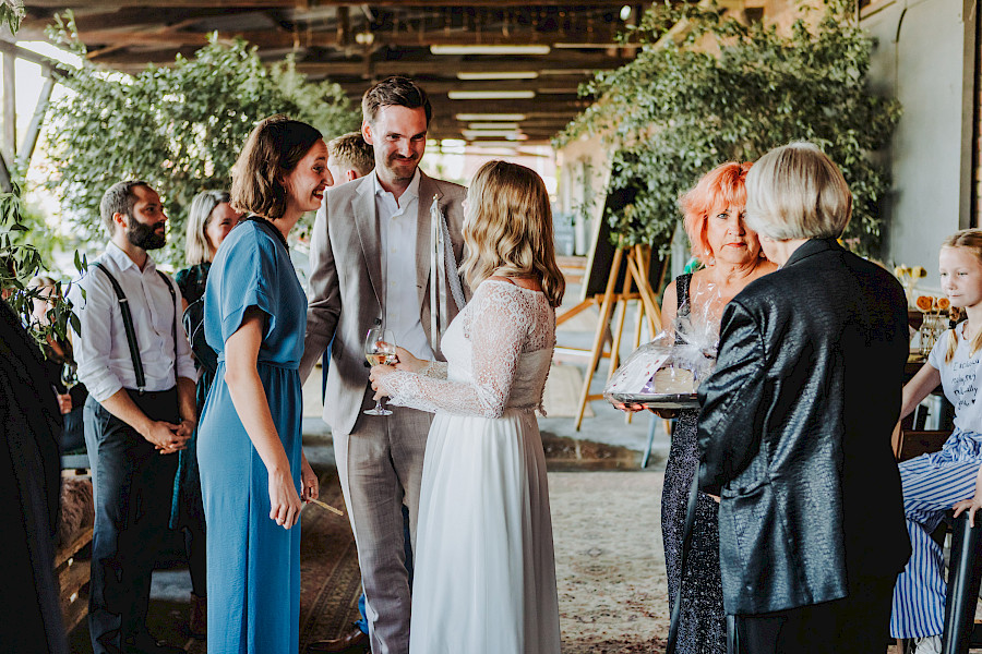 Katja Velmans Hochzeitsfotograf Düsseldorf – Freie Trauung im Gare du Neuss