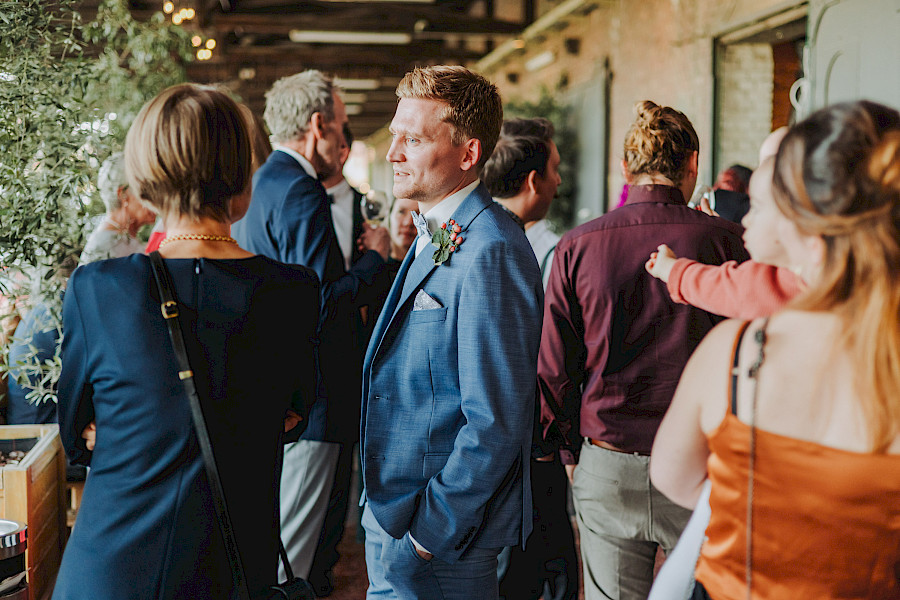Katja Velmans Hochzeitsfotograf Düsseldorf – Freie Trauung im Gare du Neuss