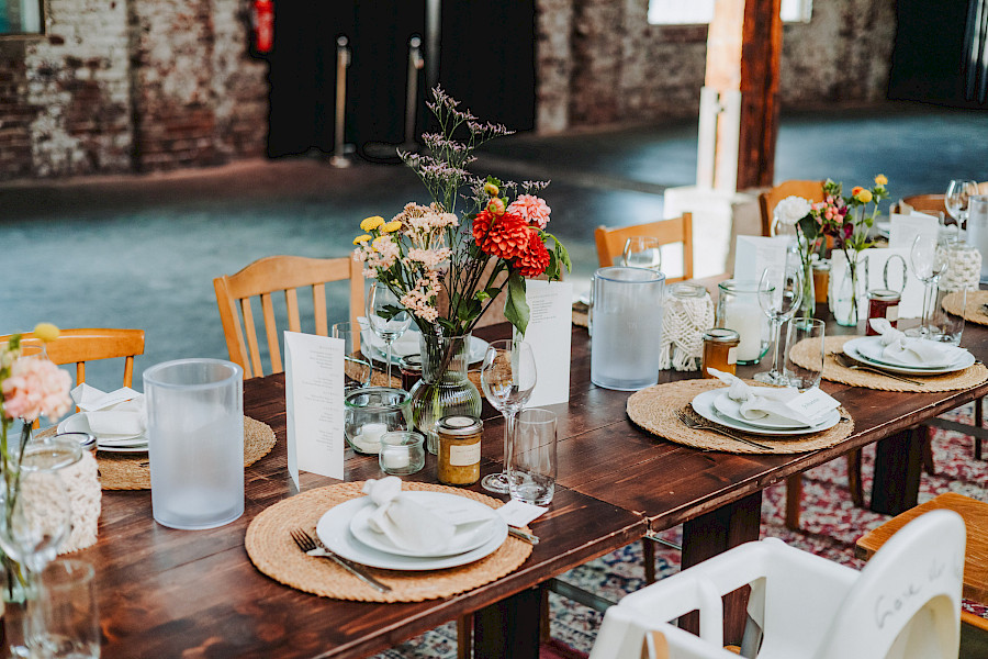 Katja Velmans Hochzeitsfotograf Düsseldorf – Freie Trauung im Gare du Neuss