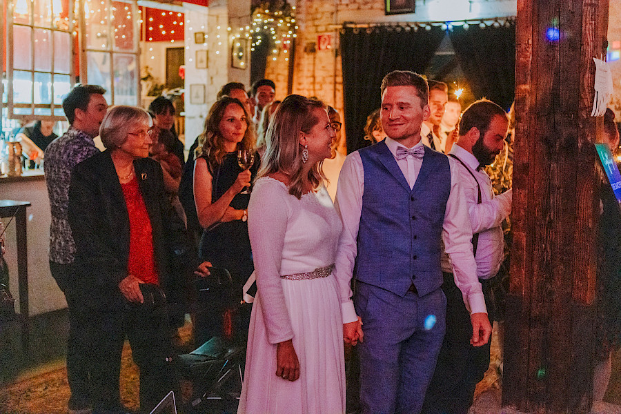 Katja Velmans Hochzeitsfotograf Düsseldorf – Freie Trauung im Gare du Neuss