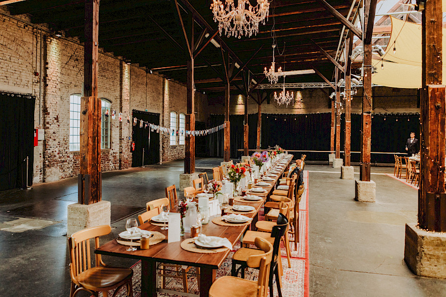 Katja Velmans Hochzeitsfotograf Düsseldorf – Freie Trauung im Gare du Neuss