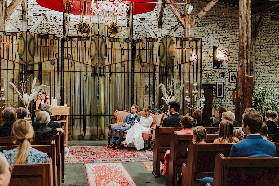 Katja Velmans Hochzeitsfotograf Düsseldorf – Freie Trauung im Gare du Neuss