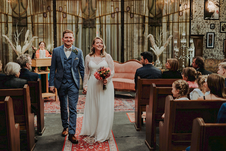 Katja Velmans Hochzeitsfotograf Düsseldorf – Freie Trauung im Gare du Neuss