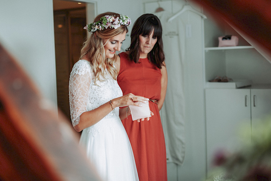 Katja Velmans Hochzeitsfotograf Düsseldorf – Freie Trauung auf dem Neimeshof in Kempen