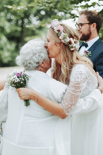 Katja Velmans Hochzeitsfotograf Düsseldorf – Freie Trauung auf dem Neimeshof in Kempen