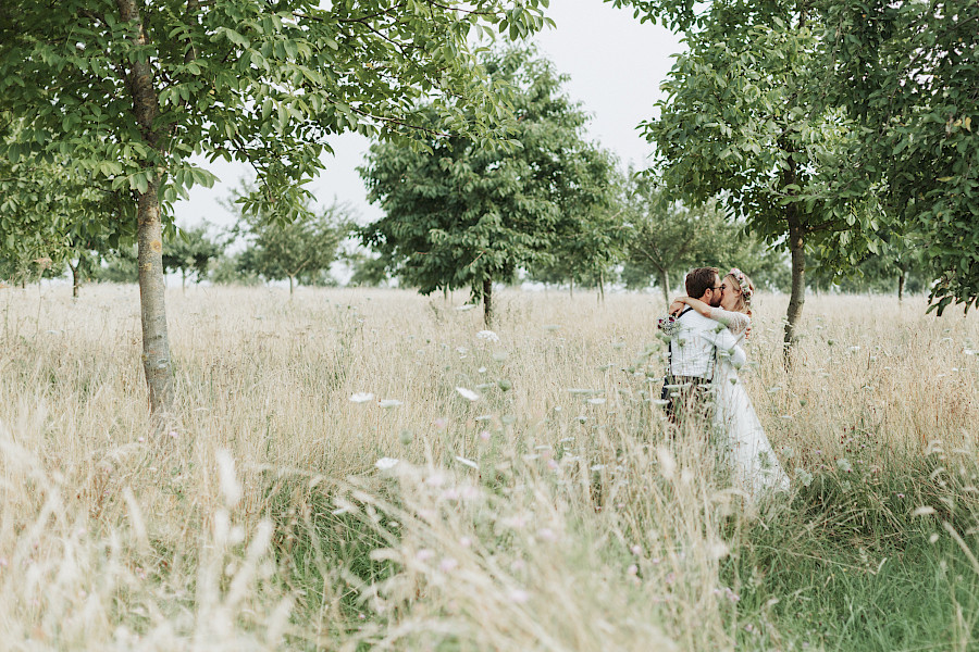 Katja Velmans Hochzeitsfotograf Düsseldorf – Freie Trauung auf dem Neimeshof in Kempen