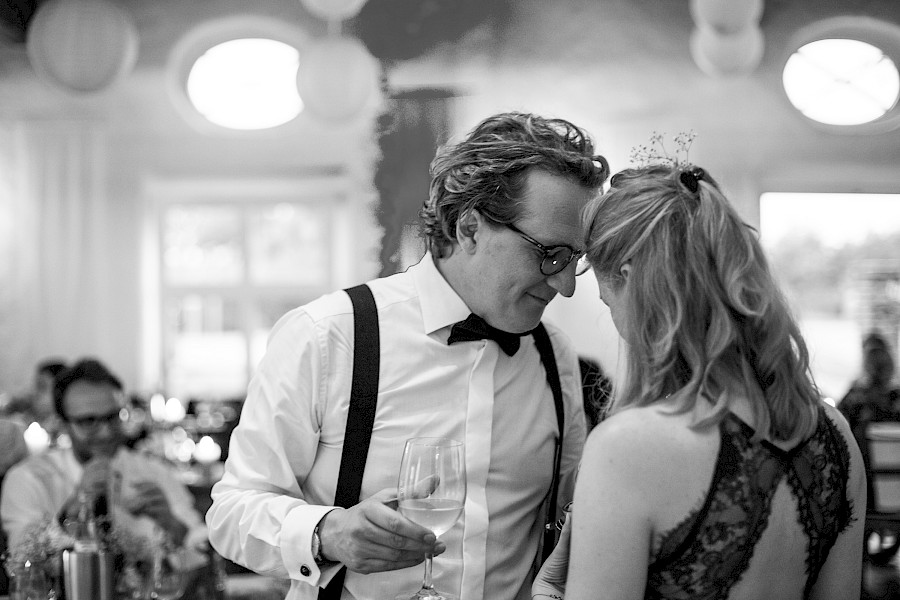 Katja Velmans Hochzeitsfotograf Düsseldorf – Freie Trauung auf dem Neimeshof in Kempen