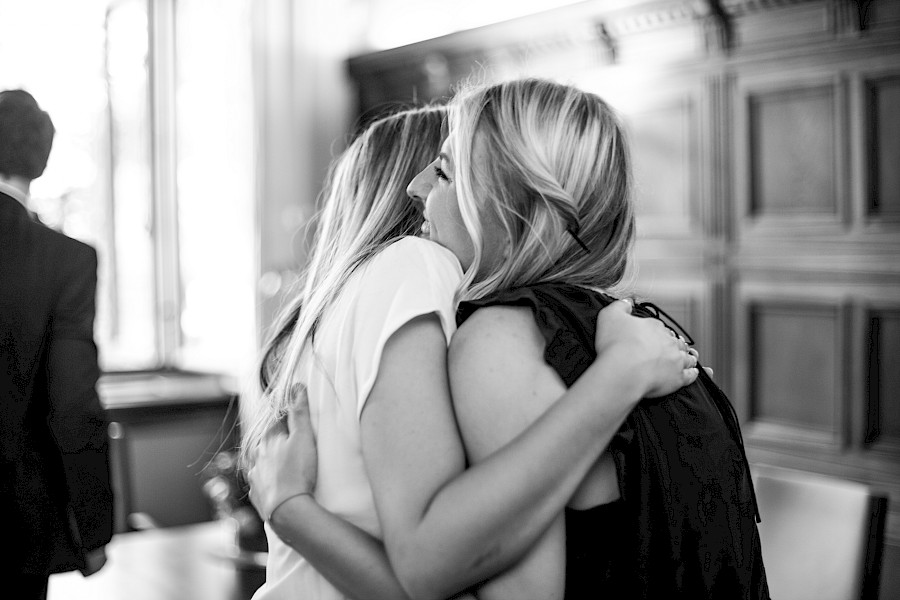 Katja Velmans Hochzeitsfotograf Düsseldorf – Franzi und Ben - Standesamtliche Trauung Düsseldorf Inselstraße