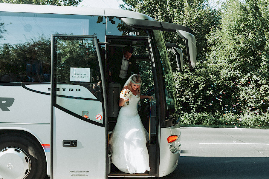 Katja Velmans Hochzeitsfotograf Düsseldorf – Kirchliche Trauung in der Altstadt und Hochzeitsfeier auf dem Nothenhof