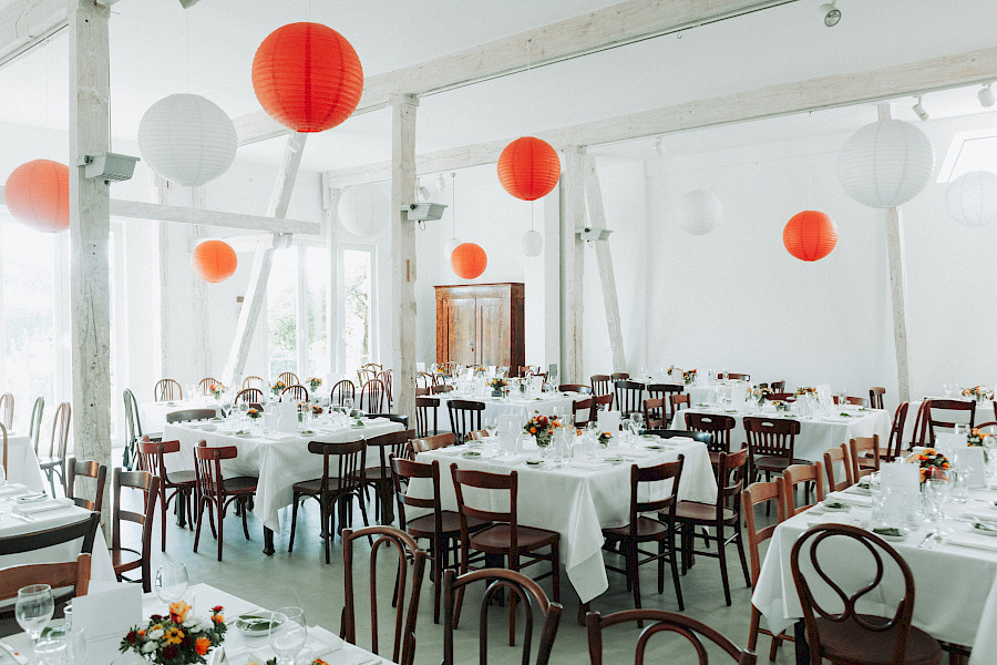 Katja Velmans Hochzeitsfotograf Düsseldorf – Kirchliche Trauung in der Altstadt und Hochzeitsfeier auf dem Nothenhof