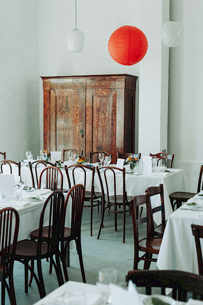 Katja Velmans Hochzeitsfotograf Düsseldorf – Kirchliche Trauung in der Altstadt und Hochzeitsfeier auf dem Nothenhof