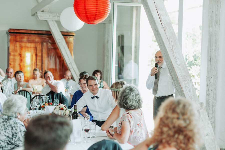 Katja Velmans Hochzeitsfotograf Düsseldorf – Kirchliche Trauung in der Altstadt und Hochzeitsfeier auf dem Nothenhof