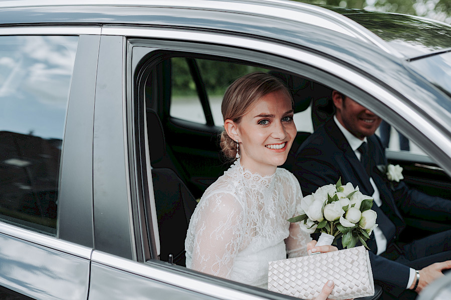 Katja Velmans Hochzeitsfotograf Düsseldorf – Freie Trauung im Landhaus Mönchenwerth