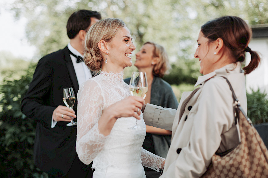 Katja Velmans Hochzeitsfotograf Düsseldorf – Freie Trauung im Landhaus Mönchenwerth